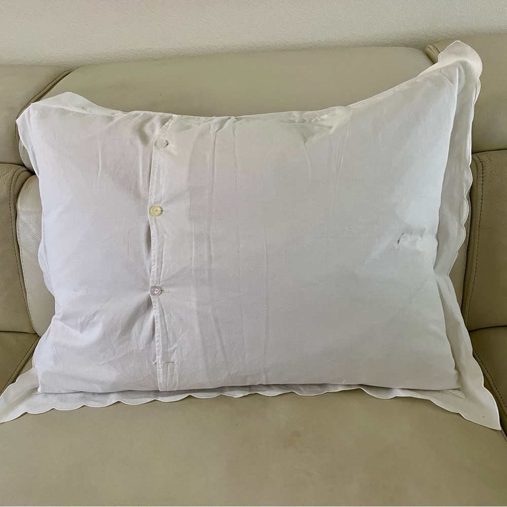 Elegant White Embroidered Pillowcase 22/28 inches - Picture 5 of 9